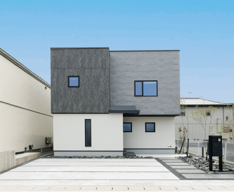 本巣郡北方町｜吹き抜けがつなぐ大人モダンな家